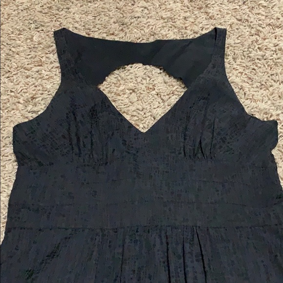 Black dress - Picture 2 of 4